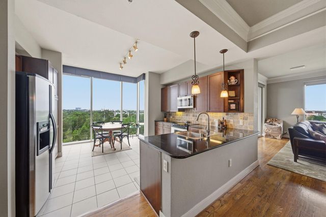 3333 Allen, Houston, TX, 77019