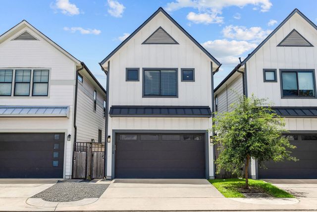 114 33rd, Houston, TX, 77018