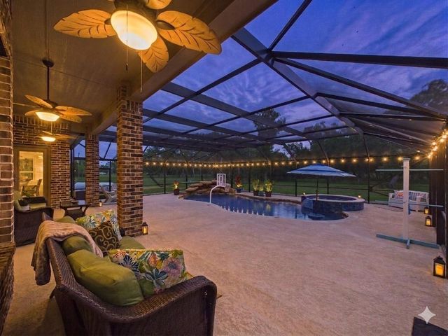  31911 Redfish Trl, Richwood, TX 77515