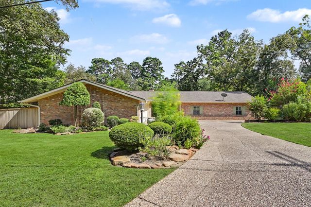 23 Amherst Ct, Conroe, TX 77304