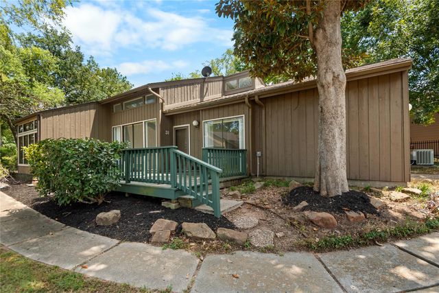  31 April Village, Montgomery, TX 77356