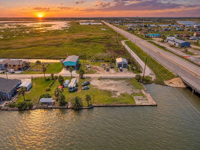 7203 La France, Hitchcock, TX, 77563