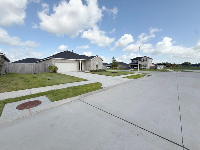 423 AMY, Angleton, TX, 77515