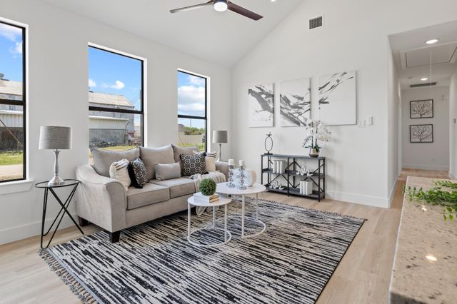 201 2nd, Beasley, TX, 77417