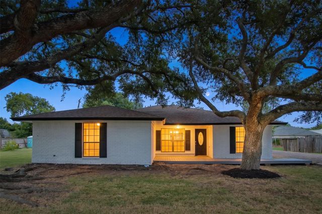 615 7th, La Porte, TX, 77571