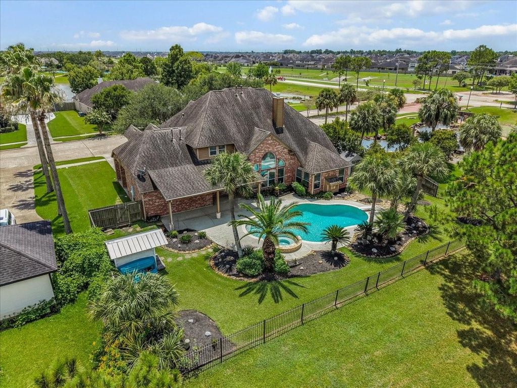 1618 Stoney Lake Dr, Friendswood, TX 77546 cover photo. Doors Open Tour advertisement.