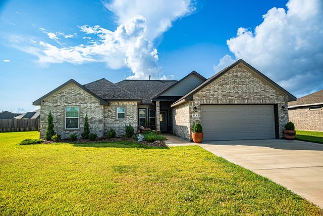 513 Yorktown, Clute, TX, 77531