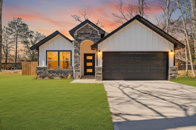  604 Jefferson Ave, Cleveland, TX 77327