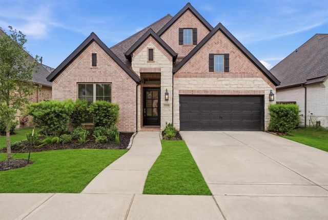  12318 Palmetto Dr, Mont Belvieu, TX 77523
