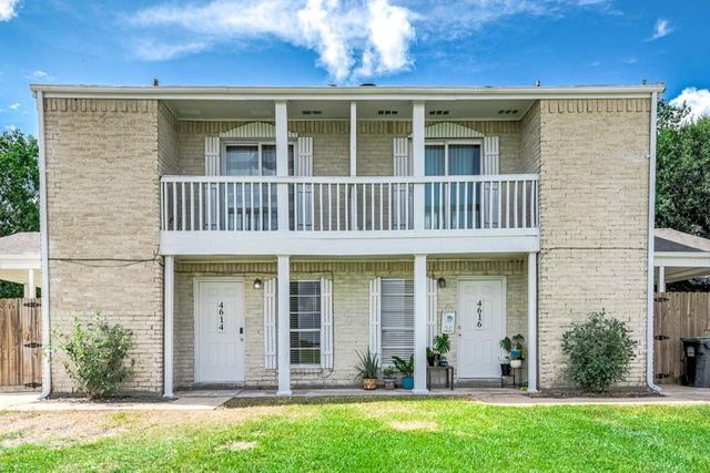  4614 & 4616 W Orange St, Pearland, TX 77581