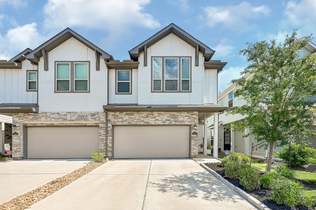  4027 Balboa Dr, Iowa Colony, TX 77583