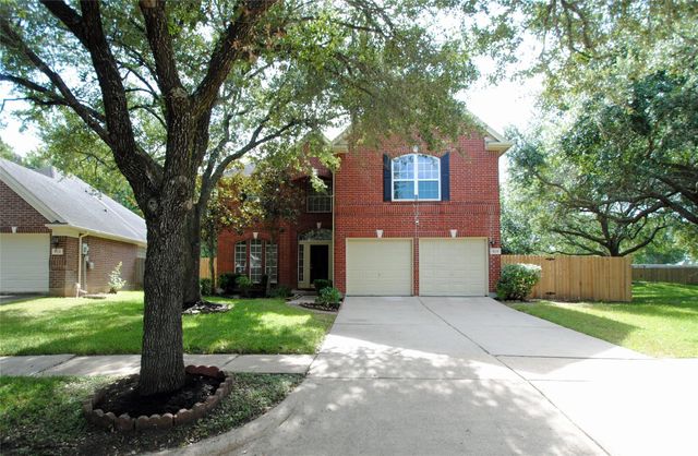  819 Fairpark Ln, Sugar Land, TX 77479