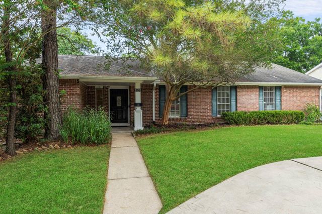  6102 Redding Rd, Houston, TX 77036