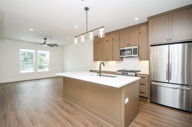 4101 Victoria, Dickinson, TX, 77539