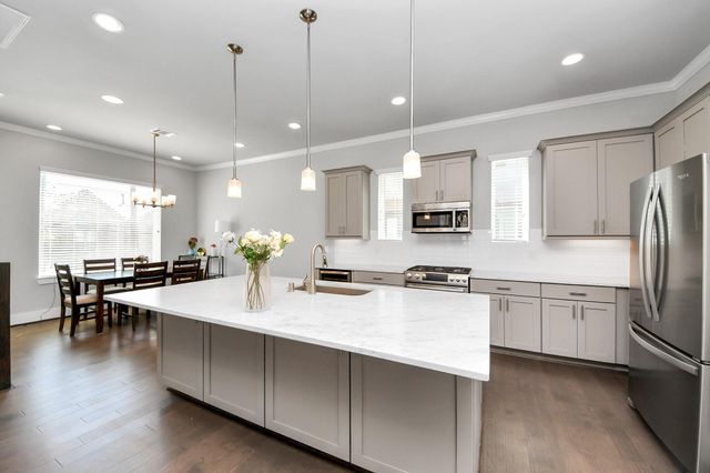5720 Petty, Houston, TX, 77007