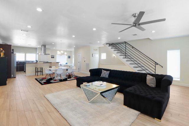 3045 Clinton, Houston, TX, 77020
