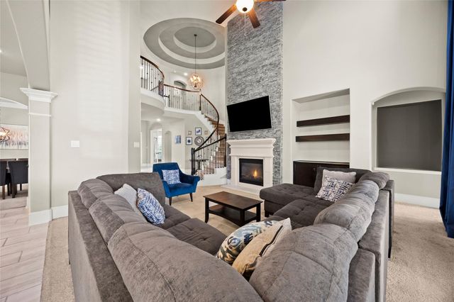 16855 Bark Cabin Dr, Humble, TX 77346