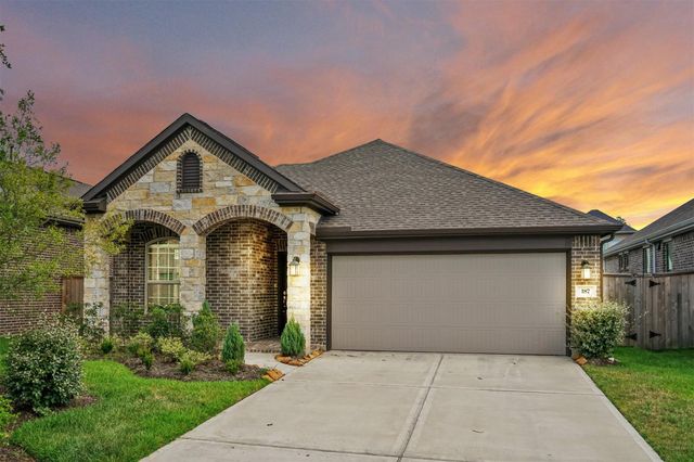  187 Buckeye Dr, Montgomery, TX 77316