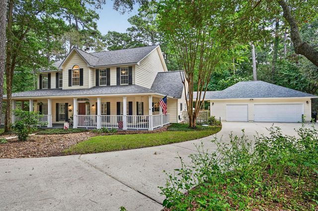 2302 Hollowbrook Ln, Conroe, TX 77384