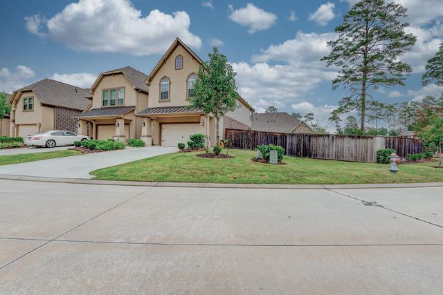  155 SKYBRANCH Dr, Conroe, TX 77304