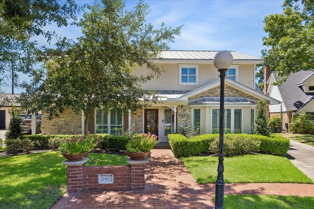 2427 Blue Water, Houston, TX, 77018