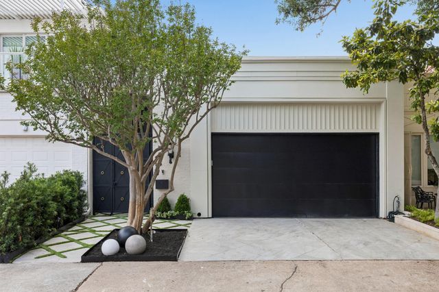 10 Briar Hollow, Houston, TX, 77027