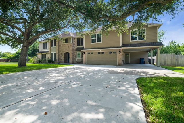 705 Briarmeadow, Friendswood, TX, 77546