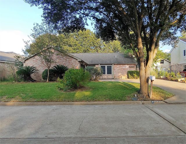  1930 Pepperwood Ln, Houston, TX 77084