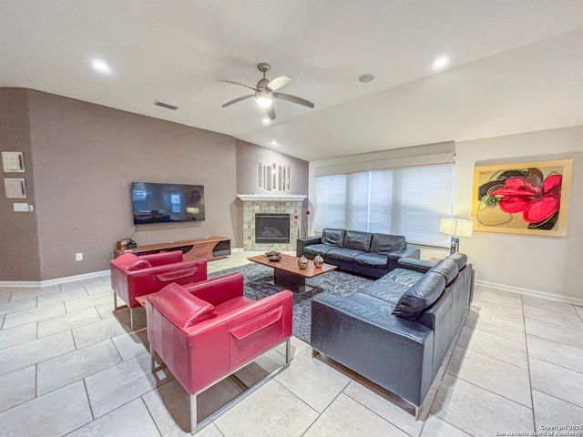 25010 Buttermilk Ln