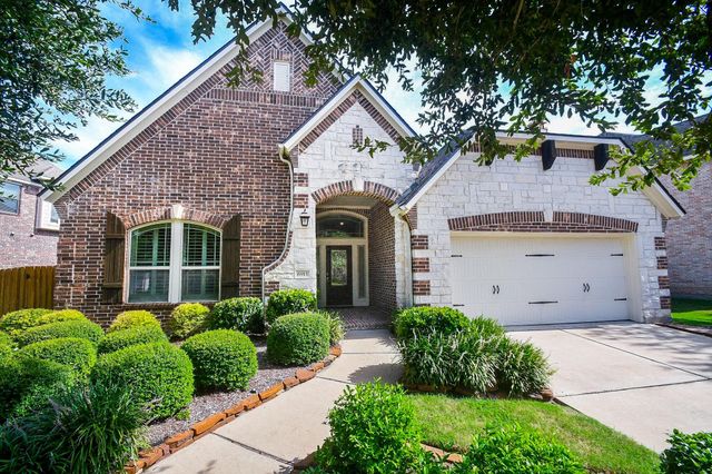  6915 Argonne Trl, Sugar Land, TX 77479