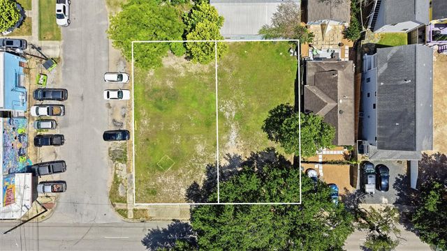 1446 Yale, Houston, TX, 77008