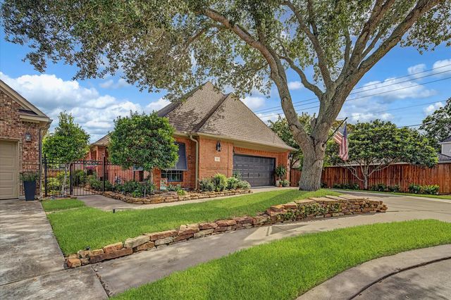 22 Red Oak, Lake Jackson, TX, 77566