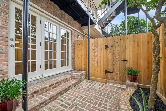 453 Post Oak, Houston, TX, 77024