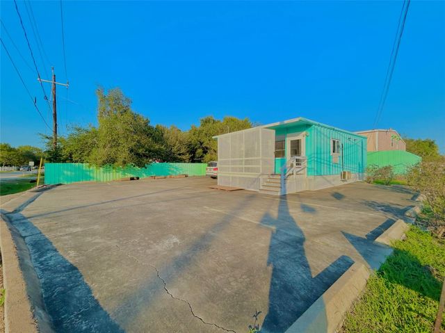 927 27th, San Leon, TX, 77539