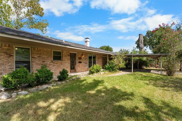 1911 Manila, Houston, TX, 77043