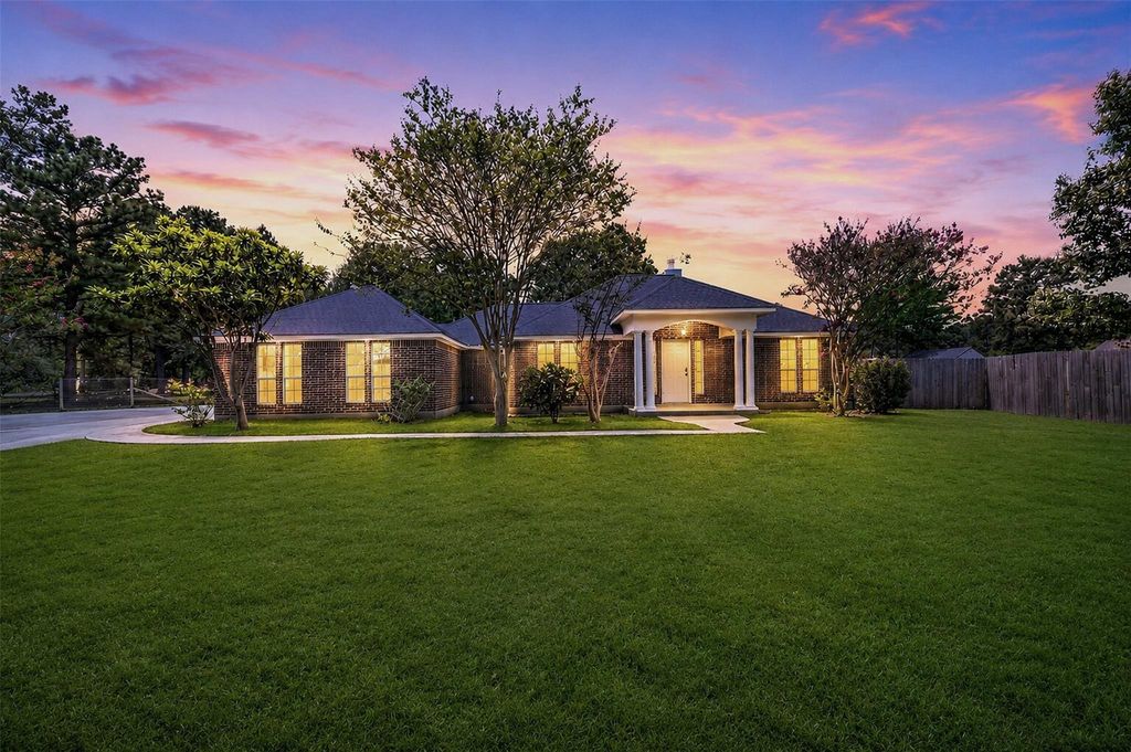 10546 Fawn Mist Dr, Conroe, TX 77303 cover photo. Doors Open Tour advertisement.