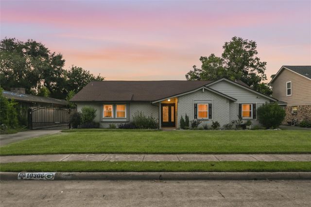  10306 Metronome Dr, Houston, TX 77043