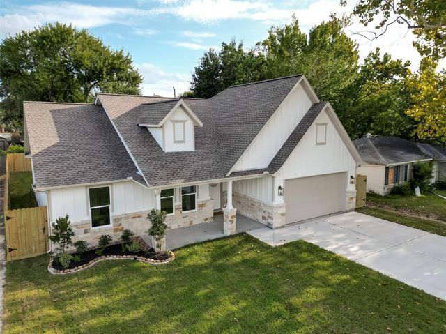  7438 Stephanie Dr, Deer Park, TX 77536