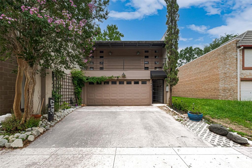 3017 Bissonnet St, Houston, TX 77005 cover photo. Doors Open Tour advertisement.