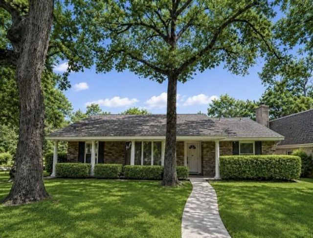 401 Shadywood, Conroe, TX, 77304