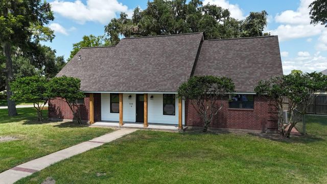 248 Canterbury, West Columbia, TX, 77486