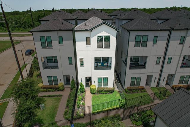 2816 Grand Fountains, Houston, TX, 77054