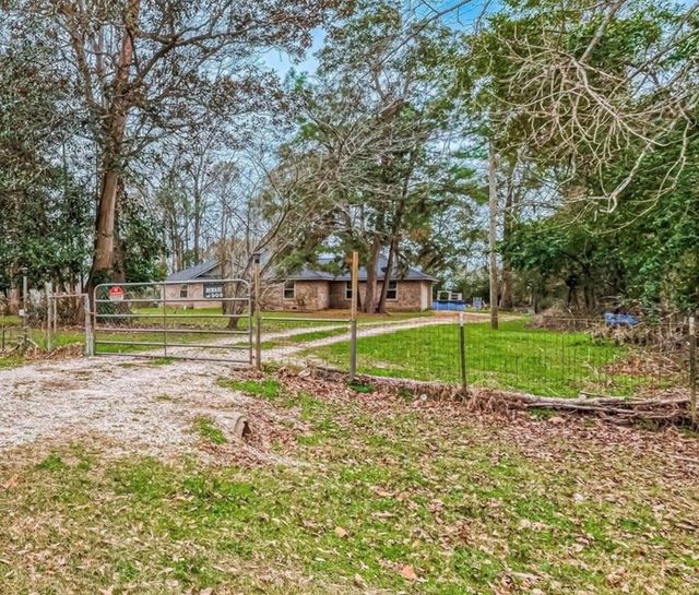  643 County rd 3706a Dr, Splendora, TX 77372