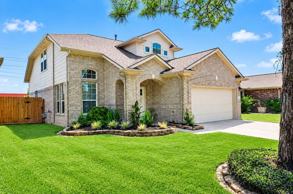 2214 Sterling Oaks Dr, Rosharon, TX 77583 cover photo. Doors Open Tour advertisement.