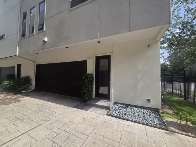  1318 Crockett St, Houston, TX 77007