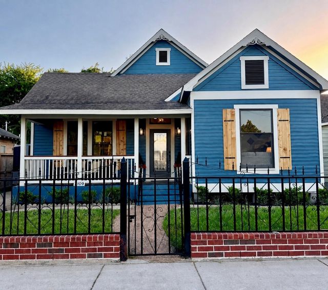 2109 Gentry, Houston, TX, 77009