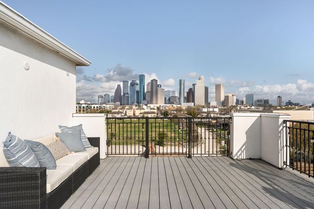 306 Saulnier, Houston, TX, 77019