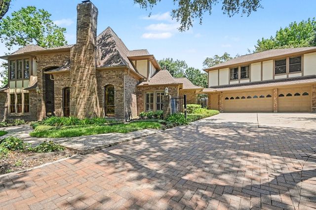 315 Oakview Cir, El Lago, TX 77586