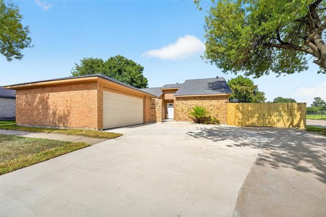 8702 Parkway Forest, Houston, TX, 77044
