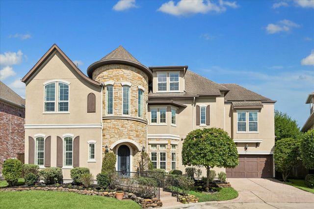  10 Windsor Ct, Houston, TX 77055